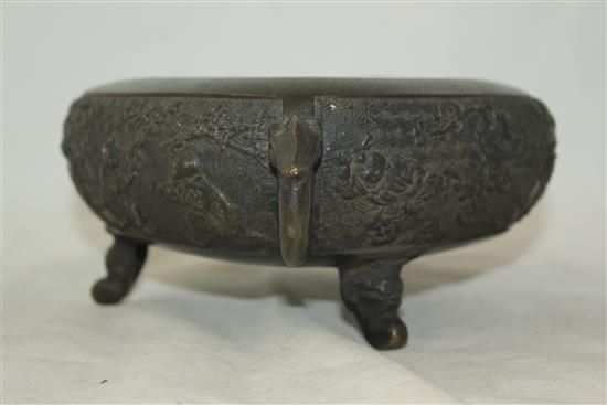 Japanese bronze koro, 19th century(-)